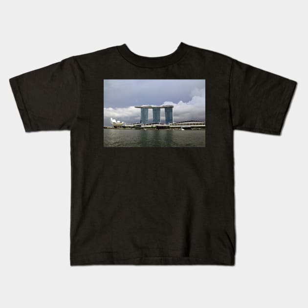 Marina Bay Sands and the ArtScience museum, Singapore Kids T-Shirt by Kirkcov